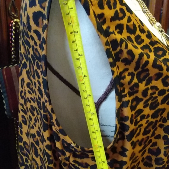 Tank top cheetah pattern - Picture 4 of 5